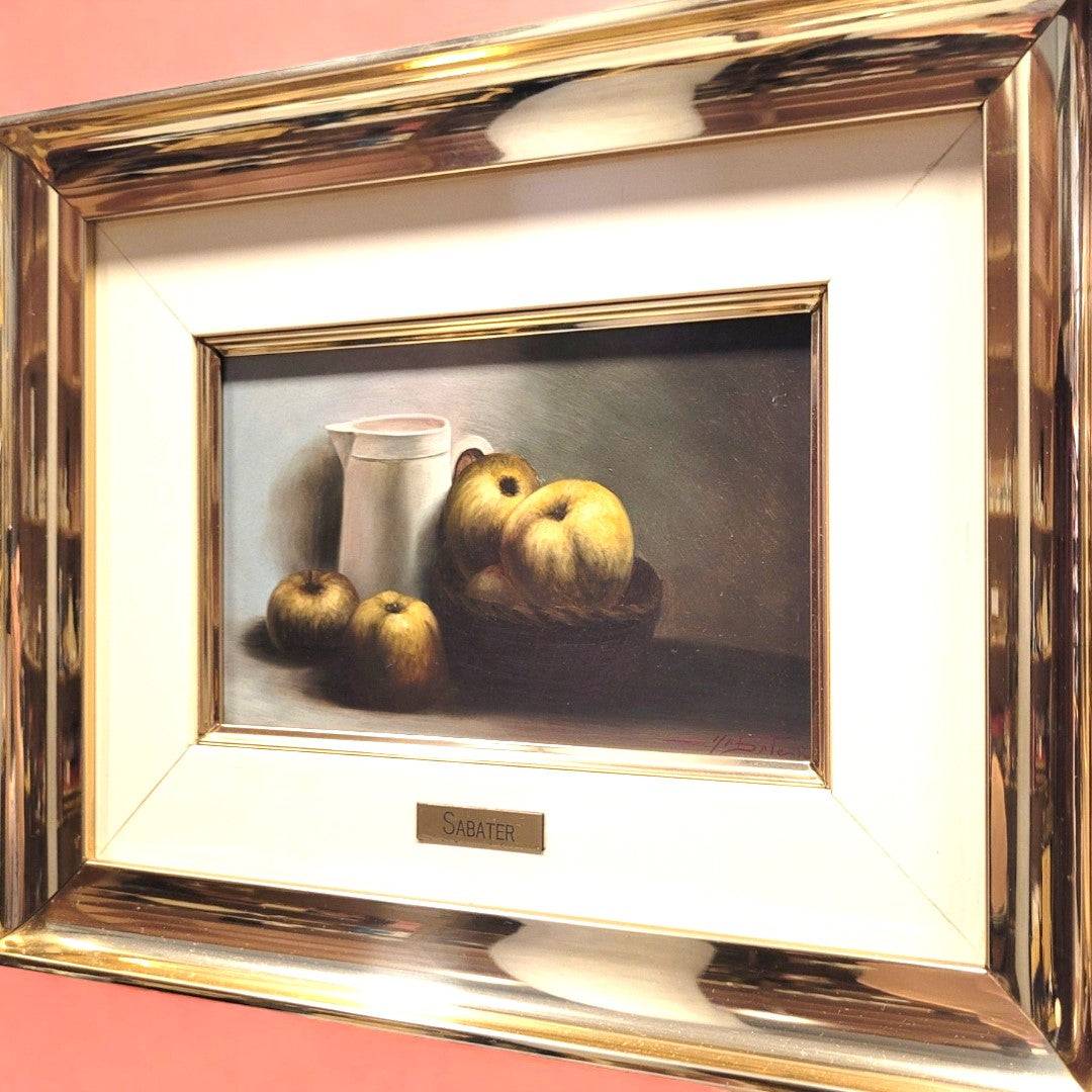 Óleo sobre tabla Sabater - Arte Membrillos Jarra con marco dorado brillante. Bodegón tradicional para decoración de hogar en categoría Home & Garden.