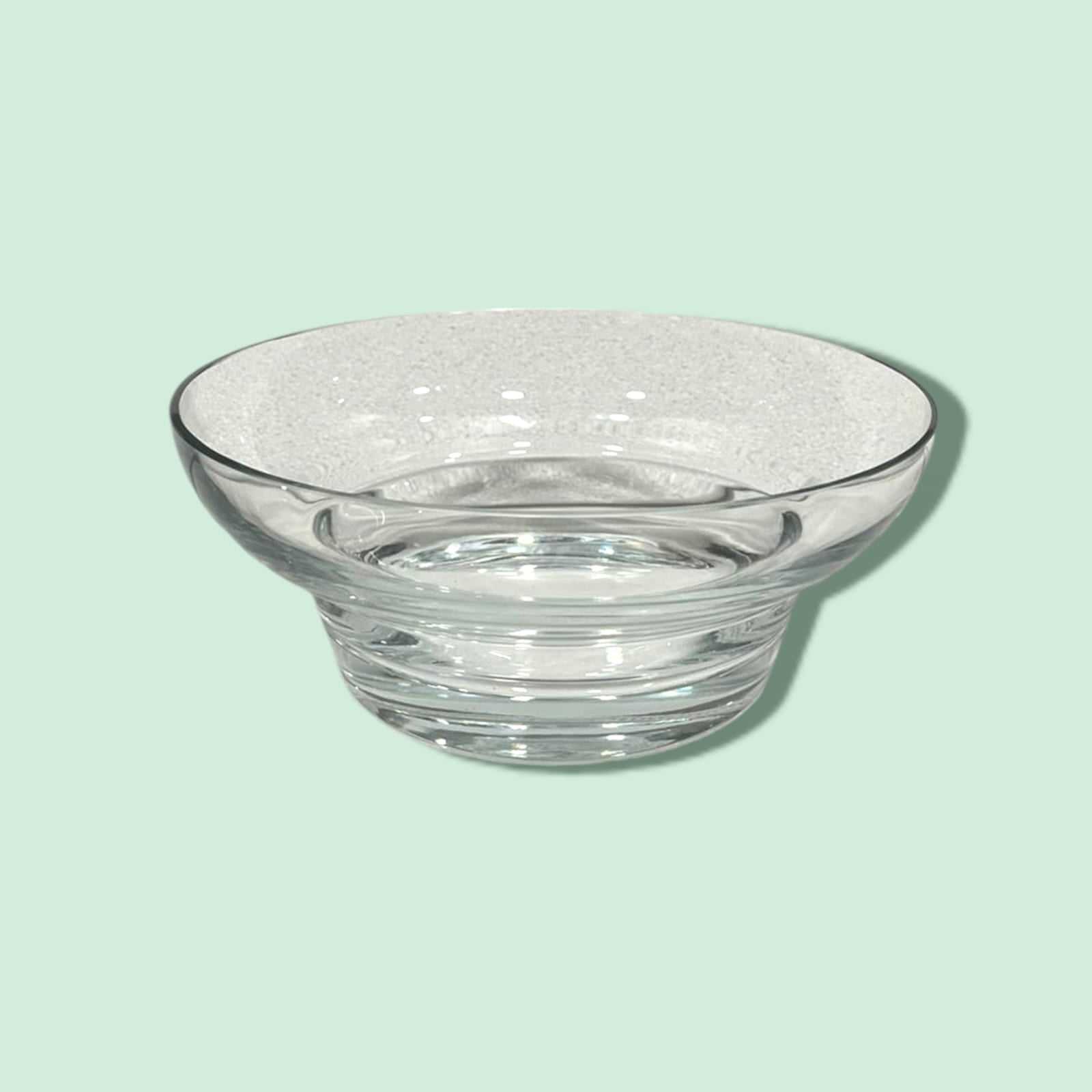 Cuenco de cristal de Bohemia transparente con diseño artesanal, ideal para decoración elegante en el hogar. Pieza decorativa de alta calidad.