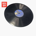 Disco de pizarra en vista lateral con etiqueta azul, parte del lote de 10 discos antiguos únicos con 50% de descuento.
