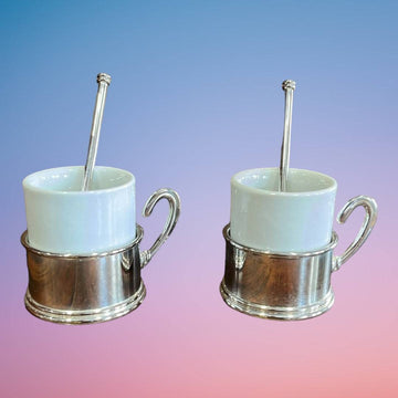 Juego de tazas de té Terno Siglo XX en acero y porcelana con cucharas, ideal para decoración elegante en Home & Garden > Decor.