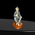 Marinero fumando pipa Lladró original, figura de porcelana artesanal española con detalles realistas y base de madera, ideal para decoración náutica.