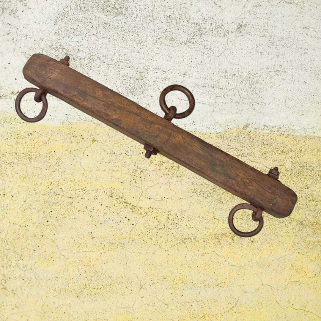 Balancín de madera con anillos de forja 57 cm | Antiguo para decoración rústica