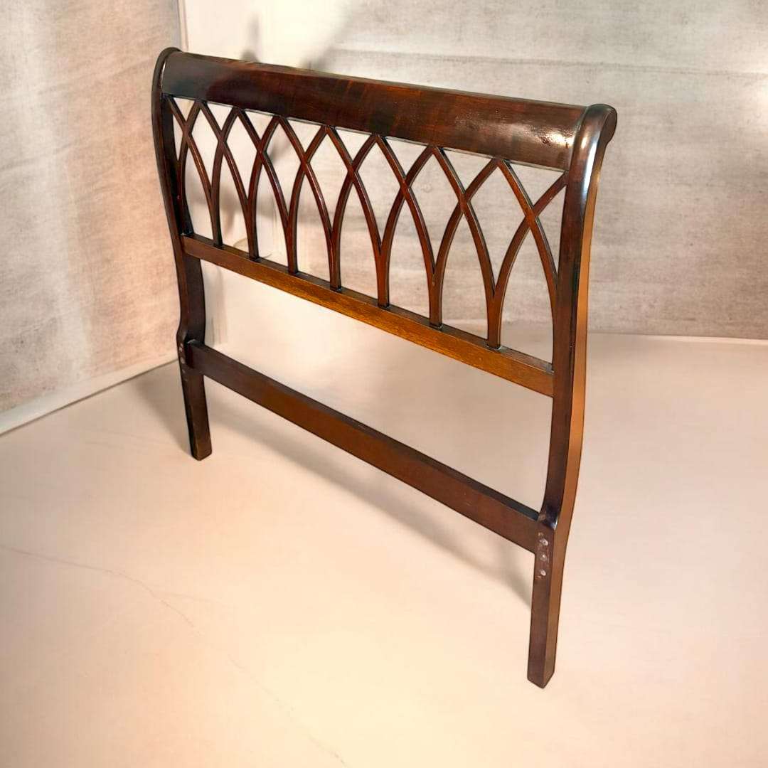 Cabecero de caoba estilo Chippendale decorativo para dormitorio