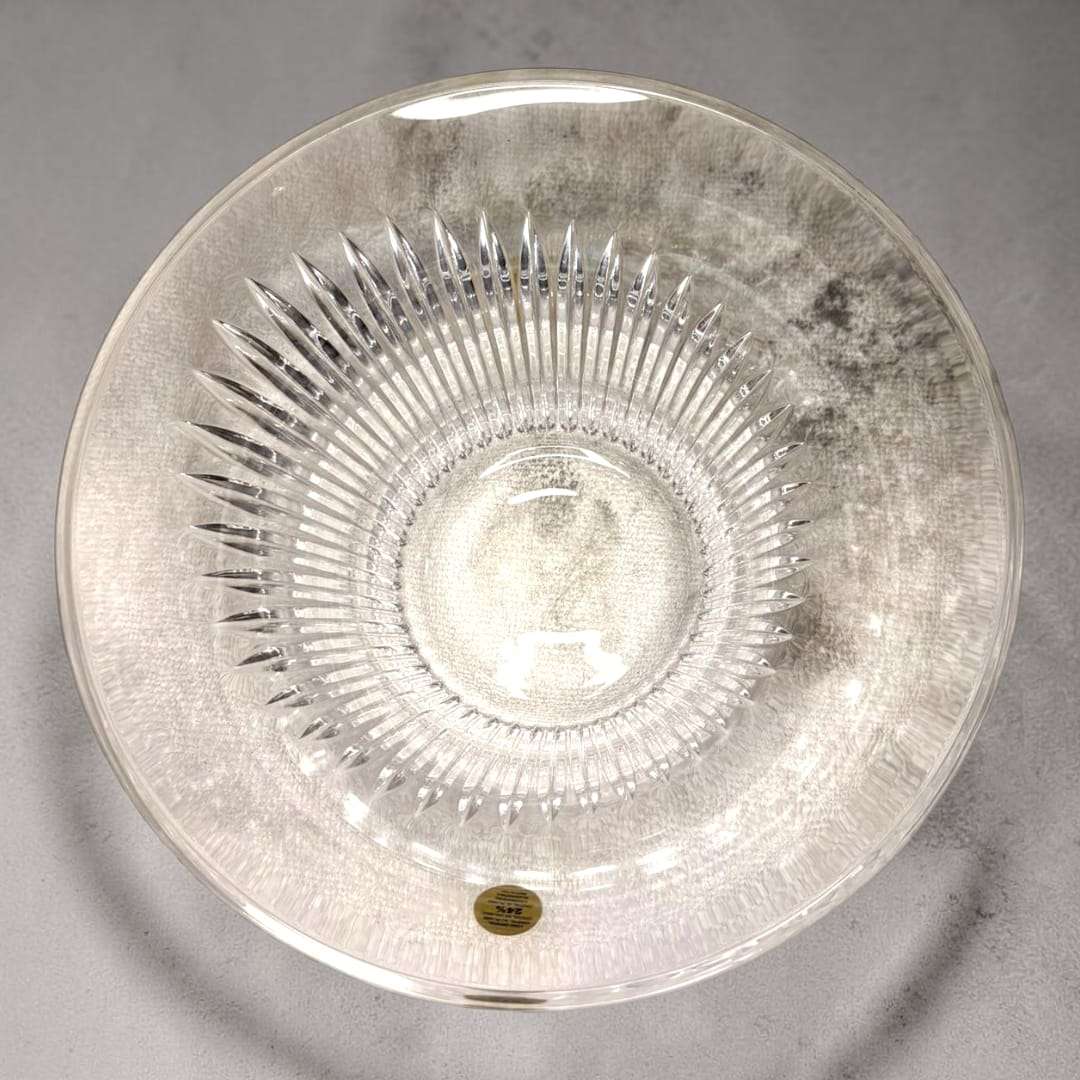 Frutero de cristal RCR italiano decorativo con diseño tallado y brillo