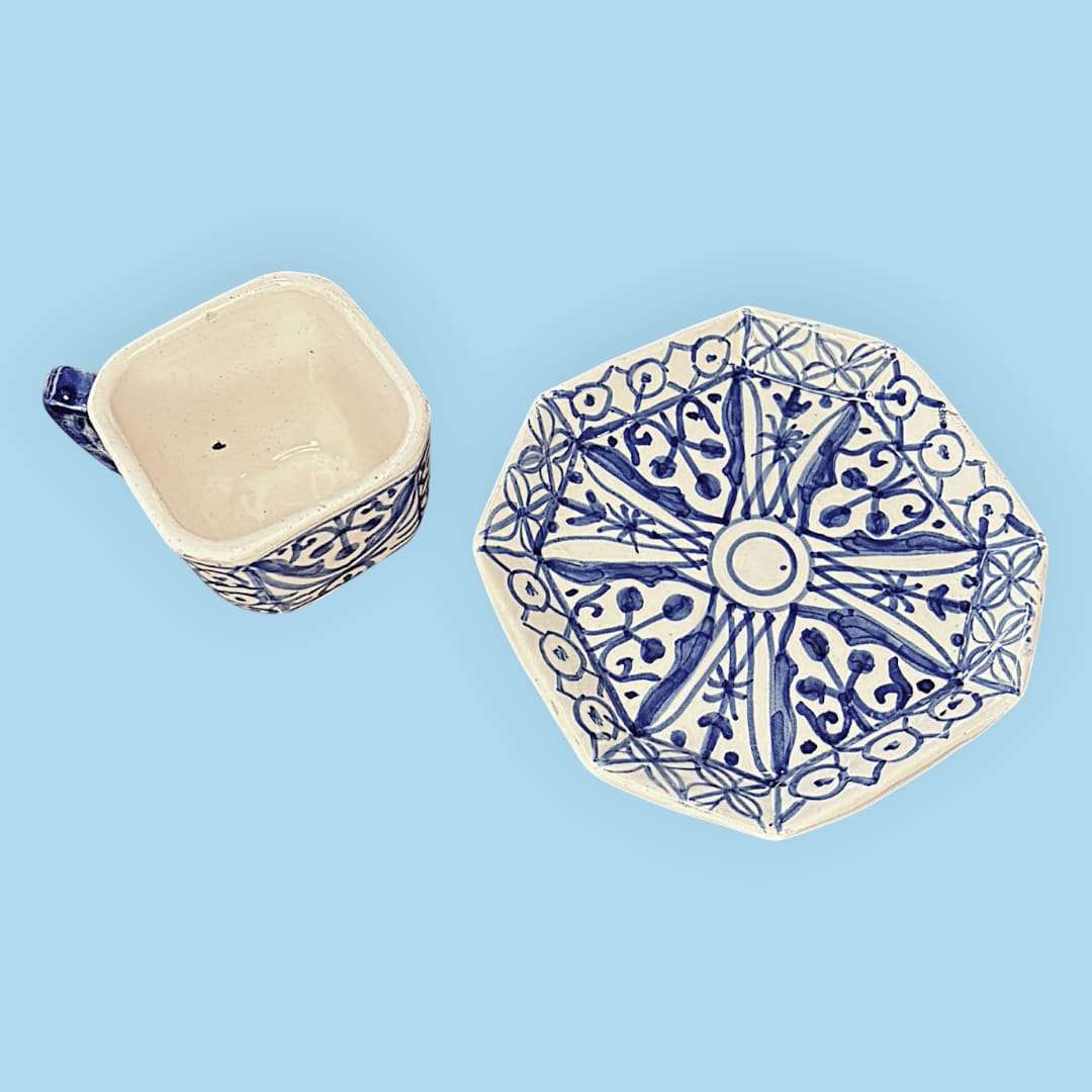 
Este Juego de café es ideal tanto para uso decorativo como para una mesa muy especial, y este Juego de café representa una oportunidad única, limitada y co