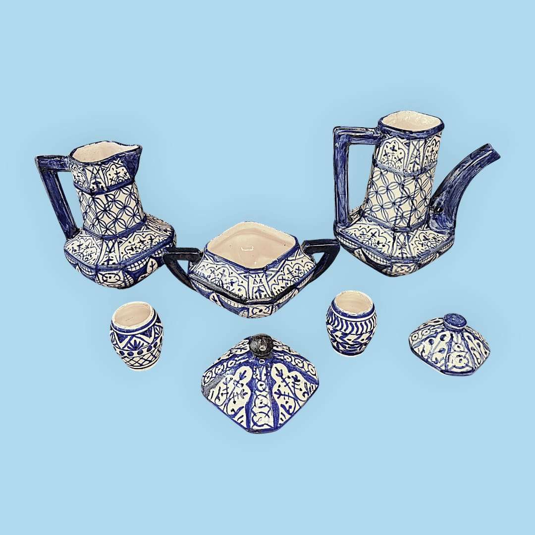 Em Portugal, um conjunto assim tem muito apelo decorativo e comercial, porque transmite tradição, charme e exclusividade.
