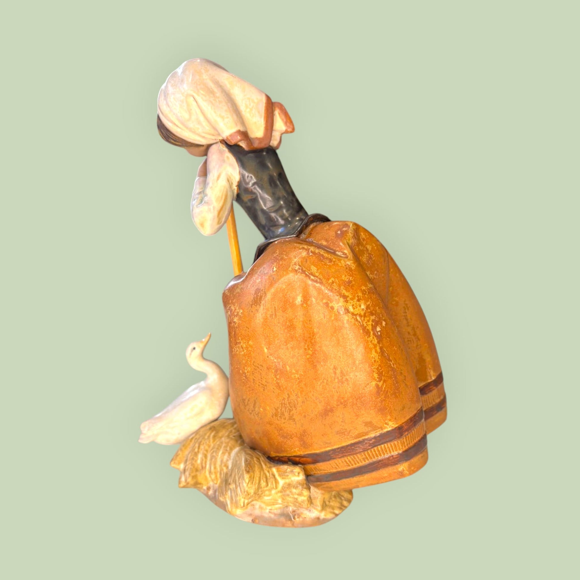 Figura Lladró campesina con patos porcelana antigua decorativa