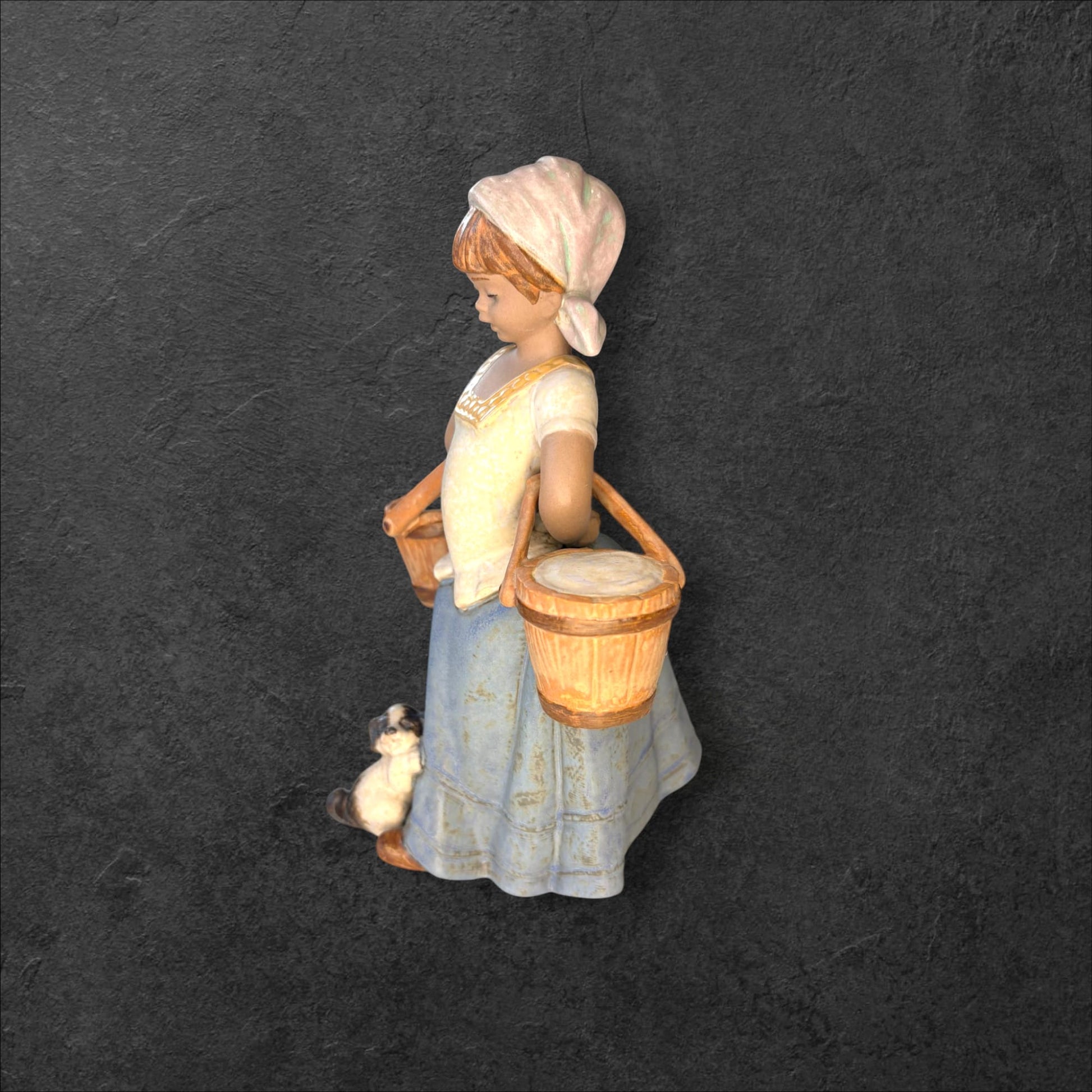 Escultura decorativa de niña con cubos de porcelana antigua Lladró