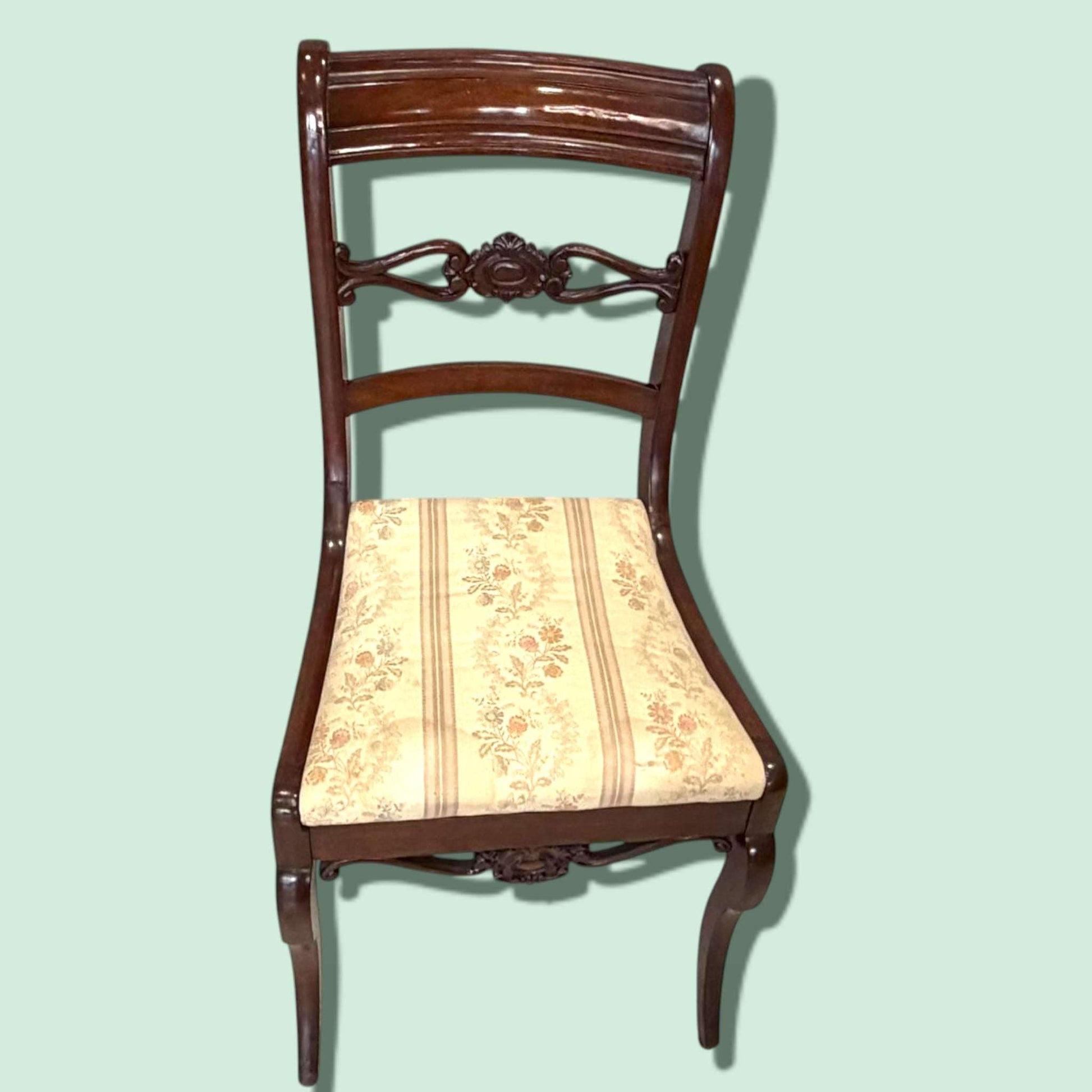 Una oportunidad excepcional para completar un gran comedor con mobiliario antiguo de calidad.
