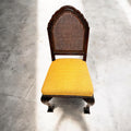 
Su diseño equilibrado y sofisticado convierte estas piezas en una opción ideal tanto para ambientes clásicos como para interiores contemporáneos que buscan incorporar mobiliario auténtico con personalidad.