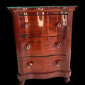 Su diseño compacto y funcional la convierte en un mueble perfecto para dormitorios con encanto, ambientes vintage o espacios decorados con piezas únicas.