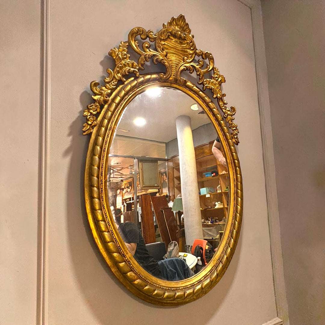 En la decoración actual, además de su uso funcional, se convierte en una pieza artística de pared, perfecta para crear un punto focal con carácter, profundidad y estilo.
