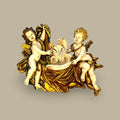Esta benditera es ideal para quienes desean incorporar a su hogar una pieza de arte sacro con encanto tradicional. 