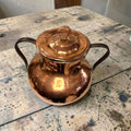Hoy en día, además de su valor como objeto antiguo, es ideal como elemento decorativo en cocinas rústicas, casas de campo, bodegas, alacenas o espacios con estética vintage e industrial.