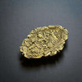 Se trata de una Bandeja de bronce decorativa concebida tanto para uso ornamental como para colección, capaz de aportar carácter, historia y distinción a cualquier espacio.
