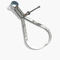 Galga antigua de metal con tornillo de ajuste micrométrico.