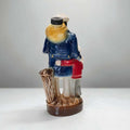 Jim Beam Sailor and Boy Decanter de cerámica, vista trasera con acabados esmaltados.
