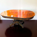 Entorno elegante con la mesa comedor de caoba como protagonista.