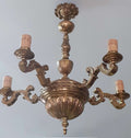 Lámpara de techo de bronce con 5 brazos - vintage, ideal para decoración clásica en interiores elegantes. Diseño antiguo con acabados detallados.