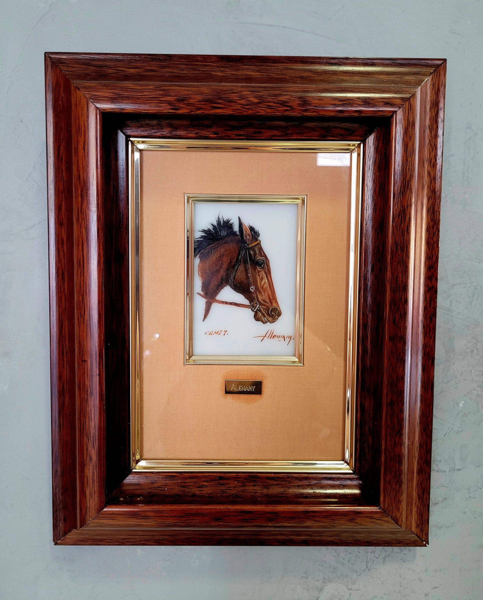 Pintura sobre cristal con cabeza de caballo camet firmada por Alemany.