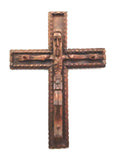 Crucifijo de madera tallada de alta calidad con diseño artesanal detallado, ideal para decorar espacios religiosos o el hogar.