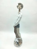 Figura Don Quijote Lladró - Porcelana Exclusiva, vista frontal destacando expresión facial y postura elegante sobre base decorativa.