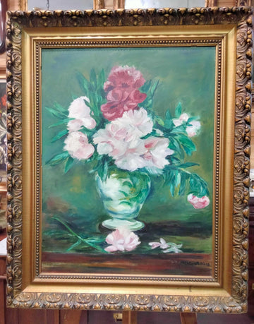 Óleo de florero pintado por B. Guamaras con flores rosadas y blancas en jarrón verde, ideal para decoración del hogar y jardín.