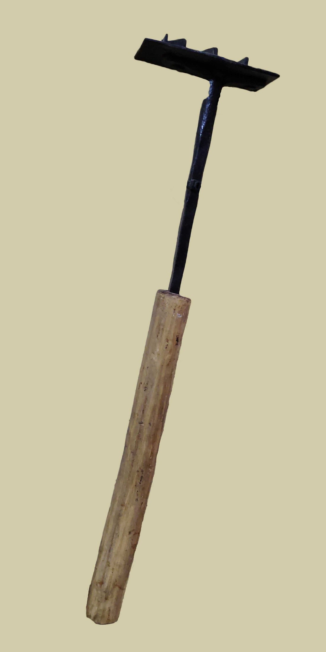 Marcador de cajas de madera al rojo vivo, único - vintage con mango de madera y cabezal metálico, ideal para decoración rústica o coleccionismo.