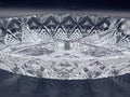 Entremesera de cristal de excelente calidad - vintage con diseño tallado y compartimentos, ideal para servir entremeses en eventos elegantes.
