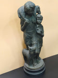 Escultura Resina de padre e hijos con oveja y perro, figura alegórica para decoración de interiores con temática familiar y natural.