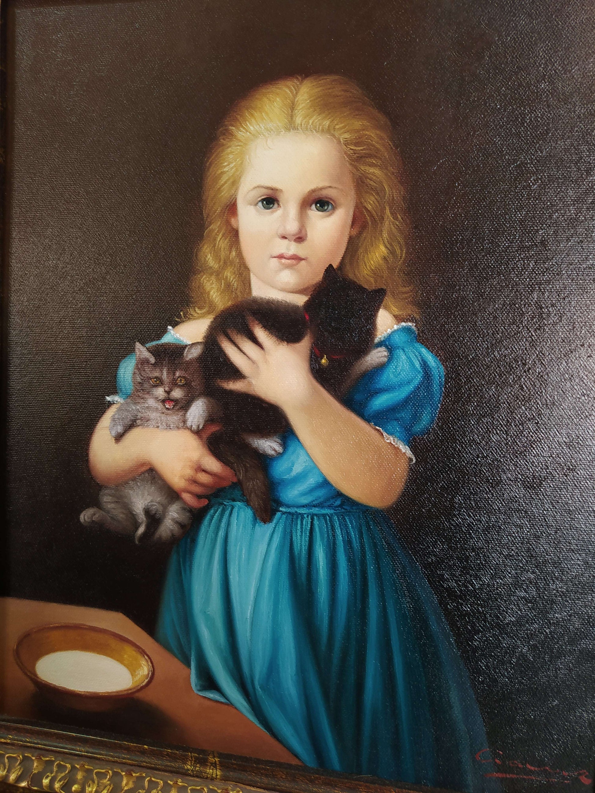 Oleo Niña con Gato - Gatos al Oleo | Arte Decorativo. Pintura al óleo de niña rubia en vestido azul abrazando dos gatos, ideal para decoración vintage.