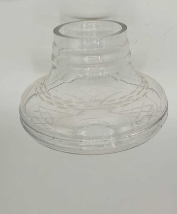 Tulipa de Cristal – Artículo de Excelente Calidad con diseño elegante y grabado clásico, ideal para lámparas vintage de decoración.